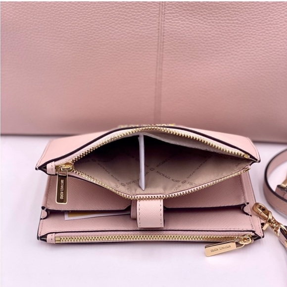 Michael Kors Mirella Tote and Wallet Set Pink - used lightly - Picture 7 of 9